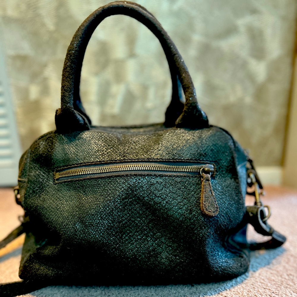 Liebeskind Berlin Satchel reflects the Zeitgeist yet remains timeless